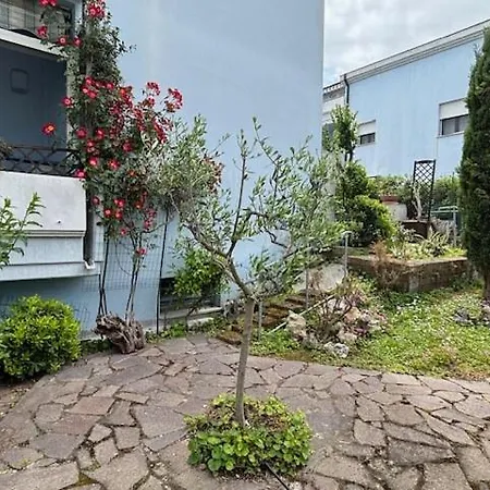 Apartamento Casa Con Guardino A 100 Mt Dal Mare