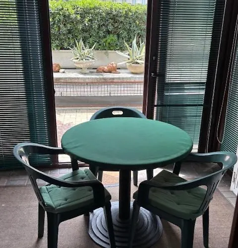 Casa Con Guardino A 100 Mt Dal Mare 公寓 *